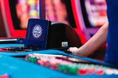 iDeal Plus single deck poker shuffler for casino poker